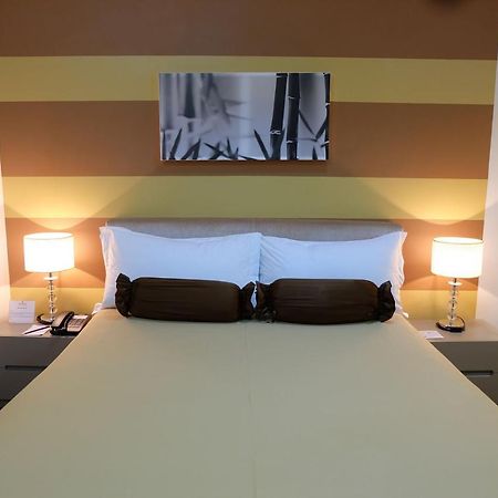 Asian Mansion II Makati City Екстер'єр фото