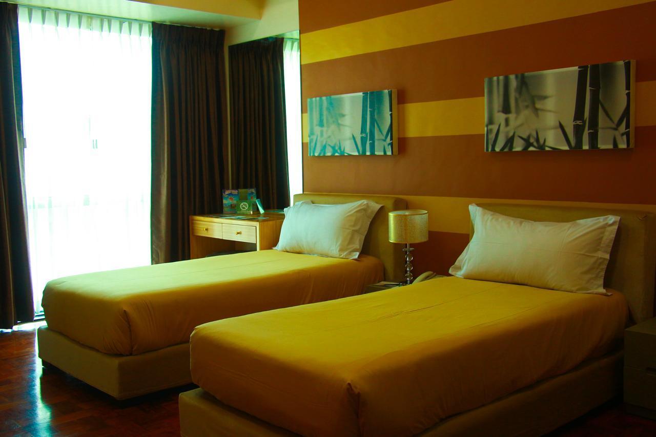 Asian Mansion II Makati City Екстер'єр фото