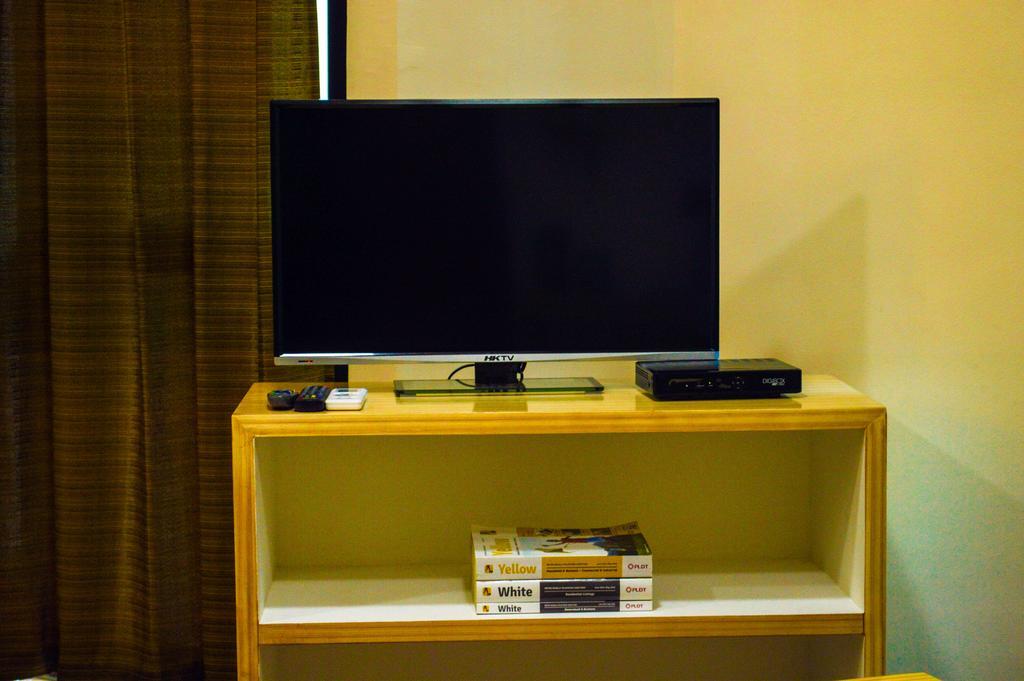 Asian Mansion II Makati City Екстер'єр фото