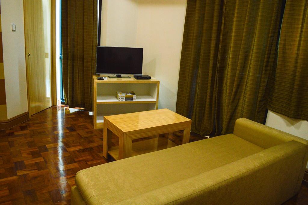 Asian Mansion II Makati City Екстер'єр фото